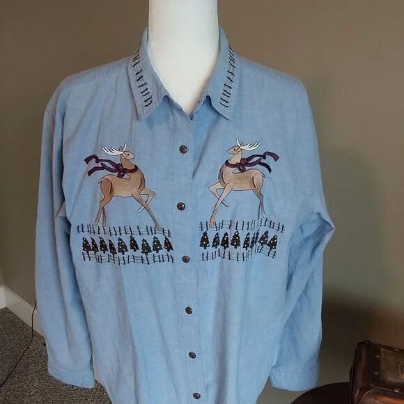 Falls Creek Denim Shirt Christmas theme Sz L - Picture 3 of 8